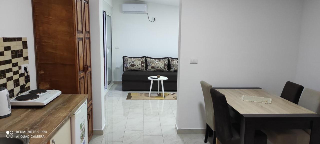 Idealhouse Apartments Улцин Екстериор снимка